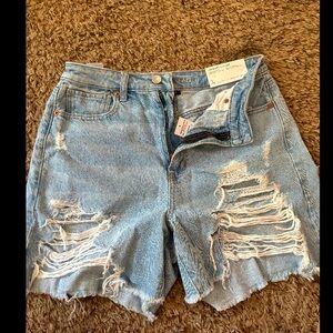 Relaxed mom style shorts from “American Eagle” size 6